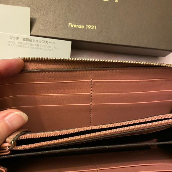 Gucci Zip-Around Wallet Heart Charm - Picture 8 of 12